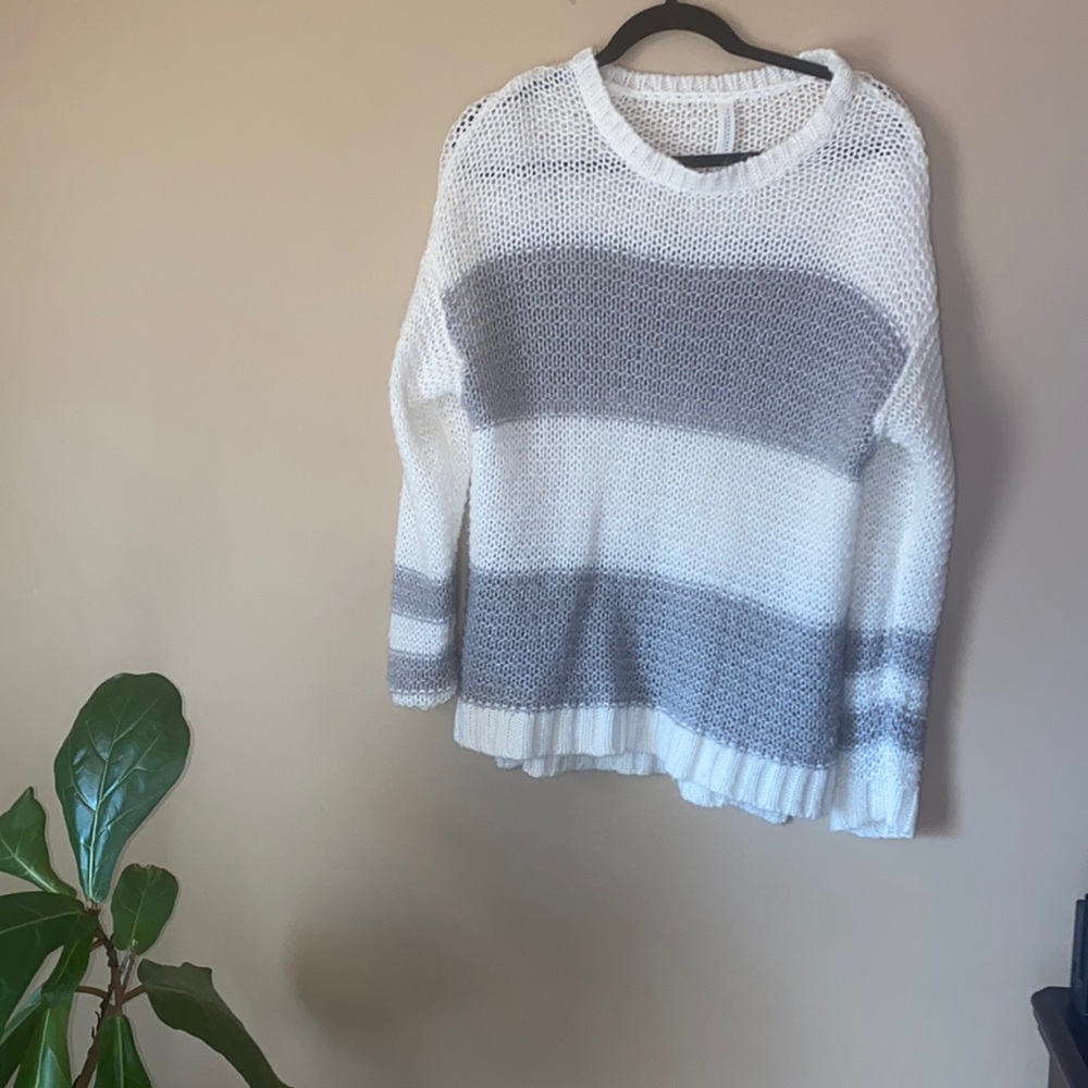 Aeropostale sweater